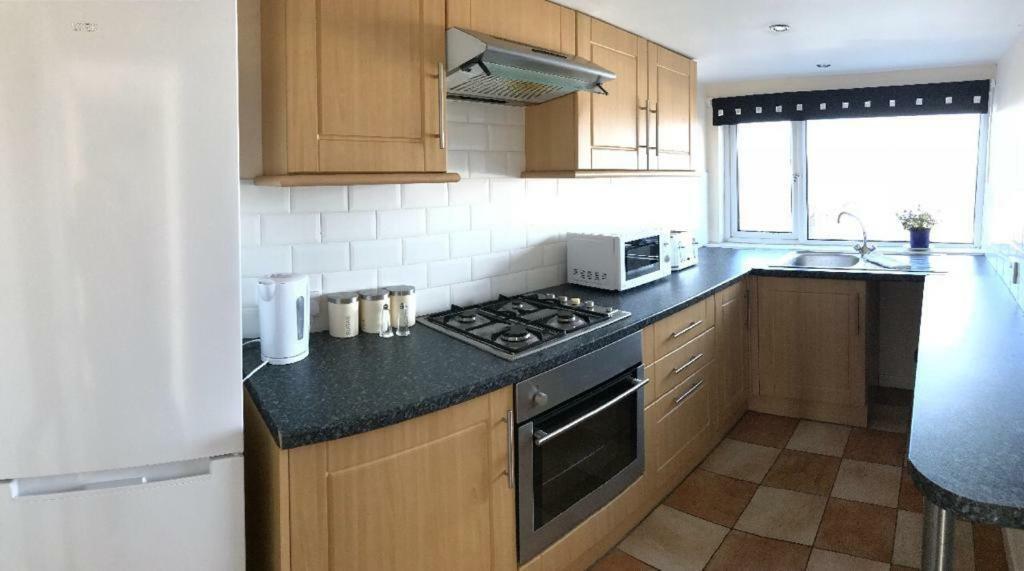 South Beach Apartment Ardrossan Bagian luar foto